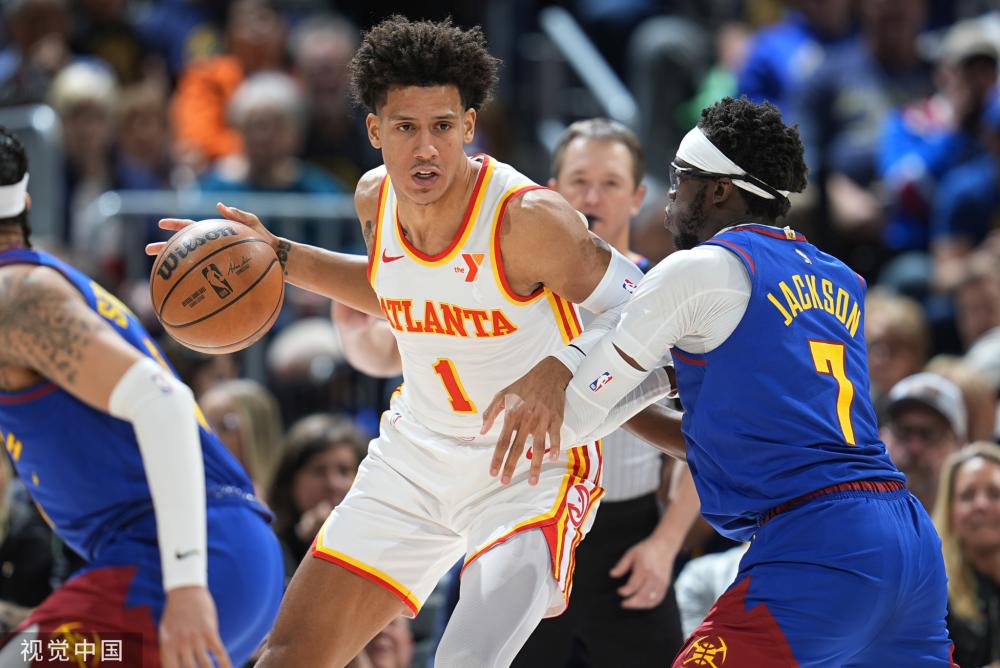 墨菲在采访 墨菲在采访